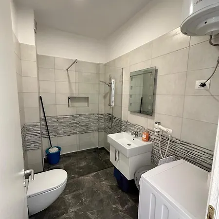 Gjiri I Lalzit Lura 3 Toni دراس